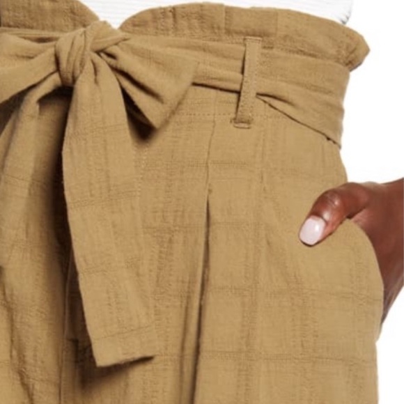 (A6) Good Luck Gem High Waist Paperbag Shorts, Size Large, NWT - Picture 3 of 12